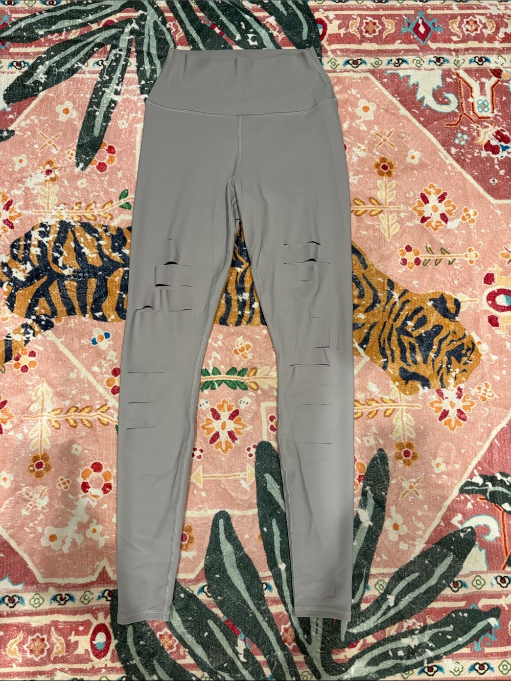 ALO Yoga High-Waist Gray Distressed Leggings
